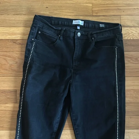 Woman’s Jeans w/Studs - Picture 3 of 6